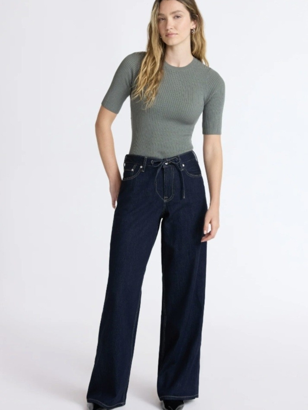 Scoop Woman’s Relaxed Dark Wash Low Slung Wide Leg Jeans Size 6 NWT